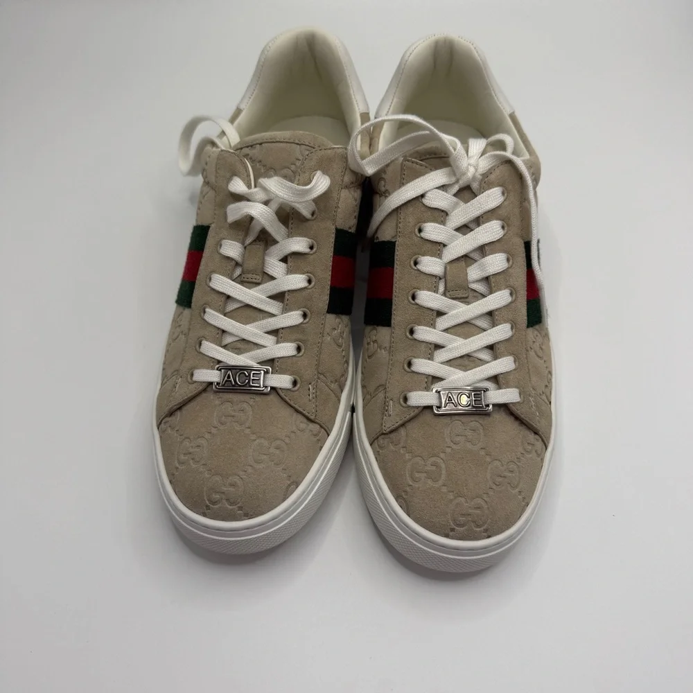 NWT Gucci Beige Ace Sneakers with Red and Green Accents size 39 fit 8.5-9US - Picture 2 of 9